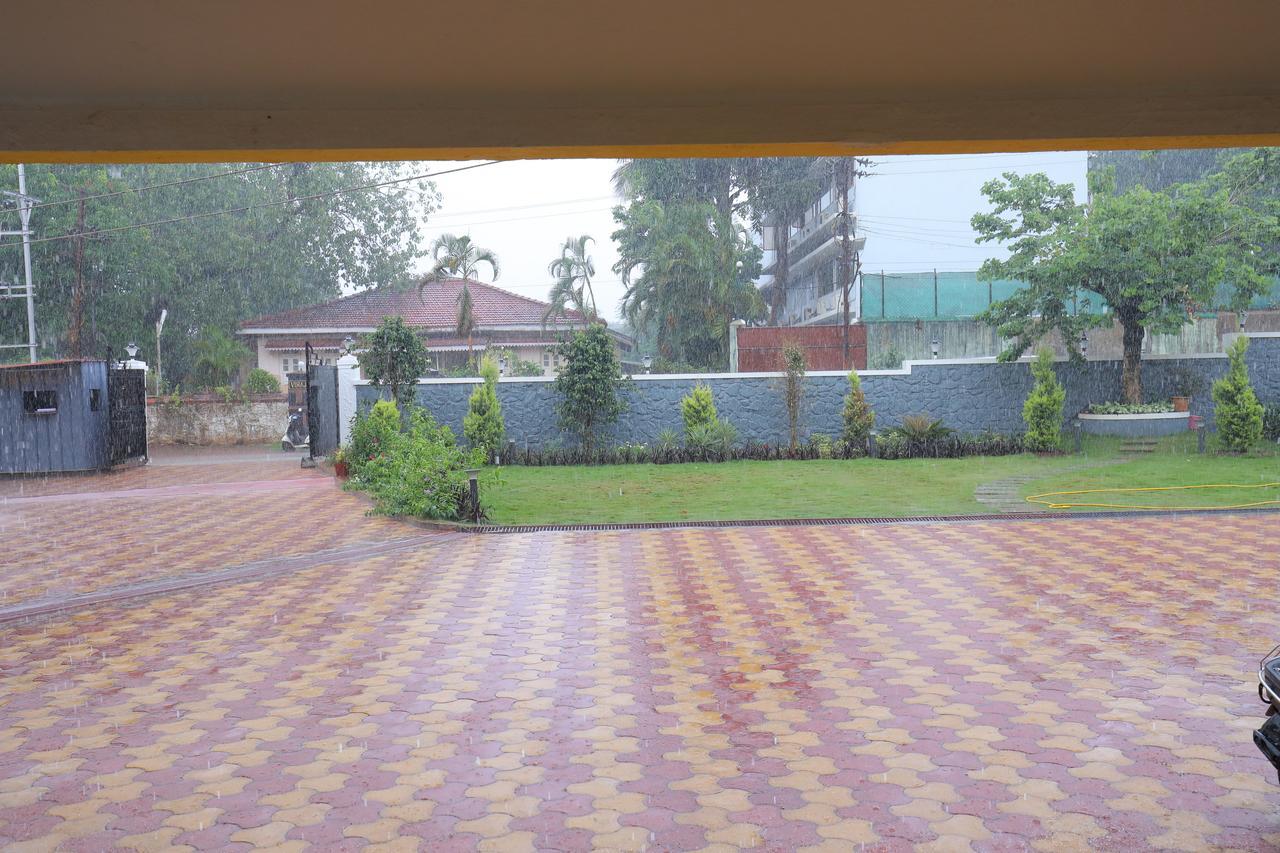 Highland Resort Lonavala Eksteriør billede